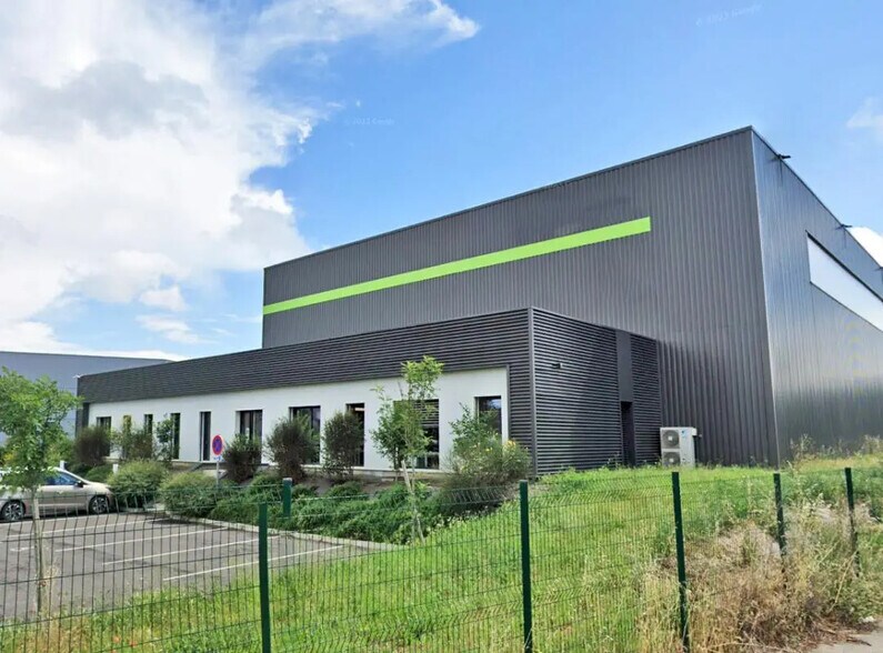 Industrial in Toulouse for lease - Building Photo - Image 1 of 10