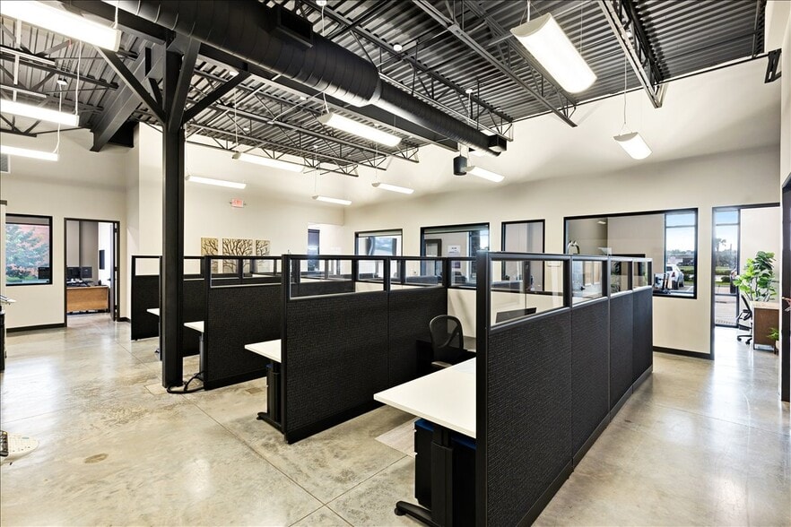 430 E Nasa Pky, Webster, TX for sale - Building Photo - Image 3 of 47