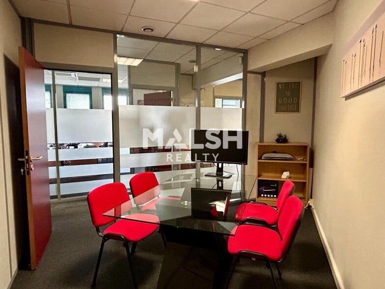 Bureau dans Saint-Genis-Laval à vendre - Photo intérieure - Image 3 de 11
