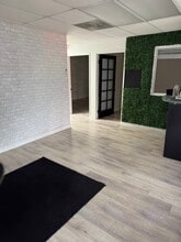 1095 N Main St, Orange, CA for lease Interior Photo- Image 1 of 4
