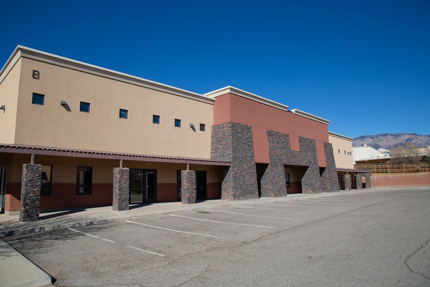 6501 Eagle Rock Ave NE, Albuquerque, NM for lease - Building Photo - Image 1 of 6
