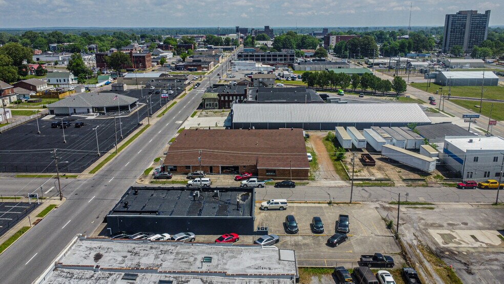 1200 Broadway St, Paducah, KY à louer - Photo du bâtiment - Image 2 de 35