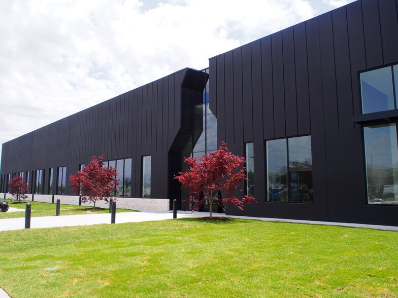 4000 E Plano Pky, Plano, TX à louer - Photo du bâtiment - Image 2 de 13