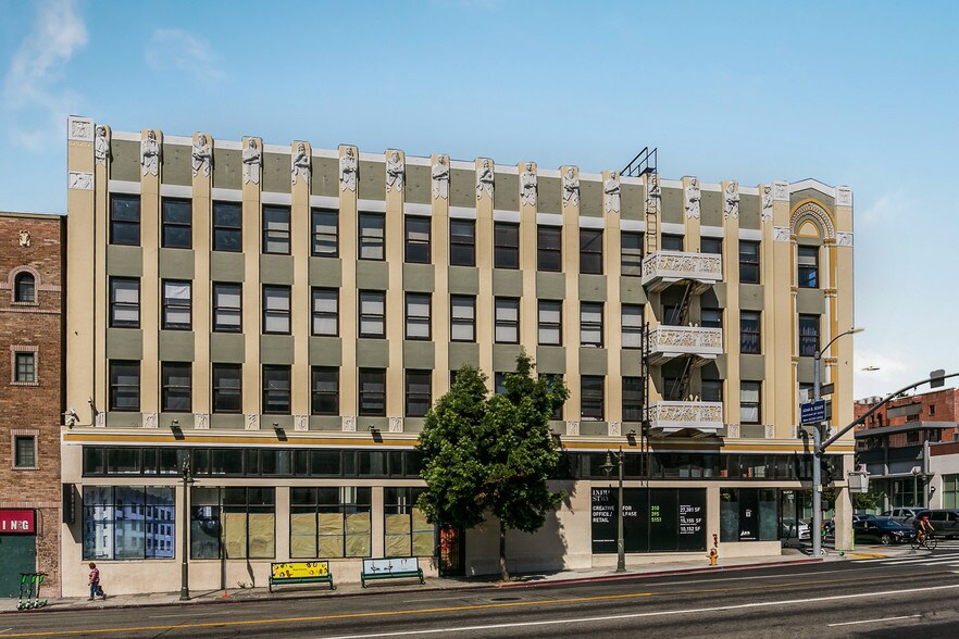 5500 Hollywood Blvd, Los Angeles, CA à louer - Photo du bâtiment - Image 2 de 7