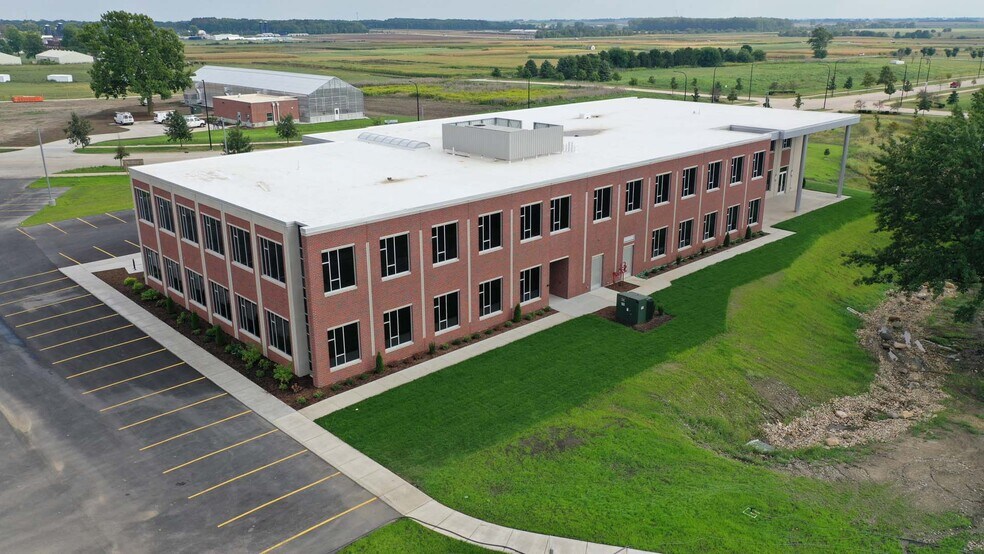 1907 S 4th St, Champaign, IL à louer - Photo du bâtiment - Image 2 de 3