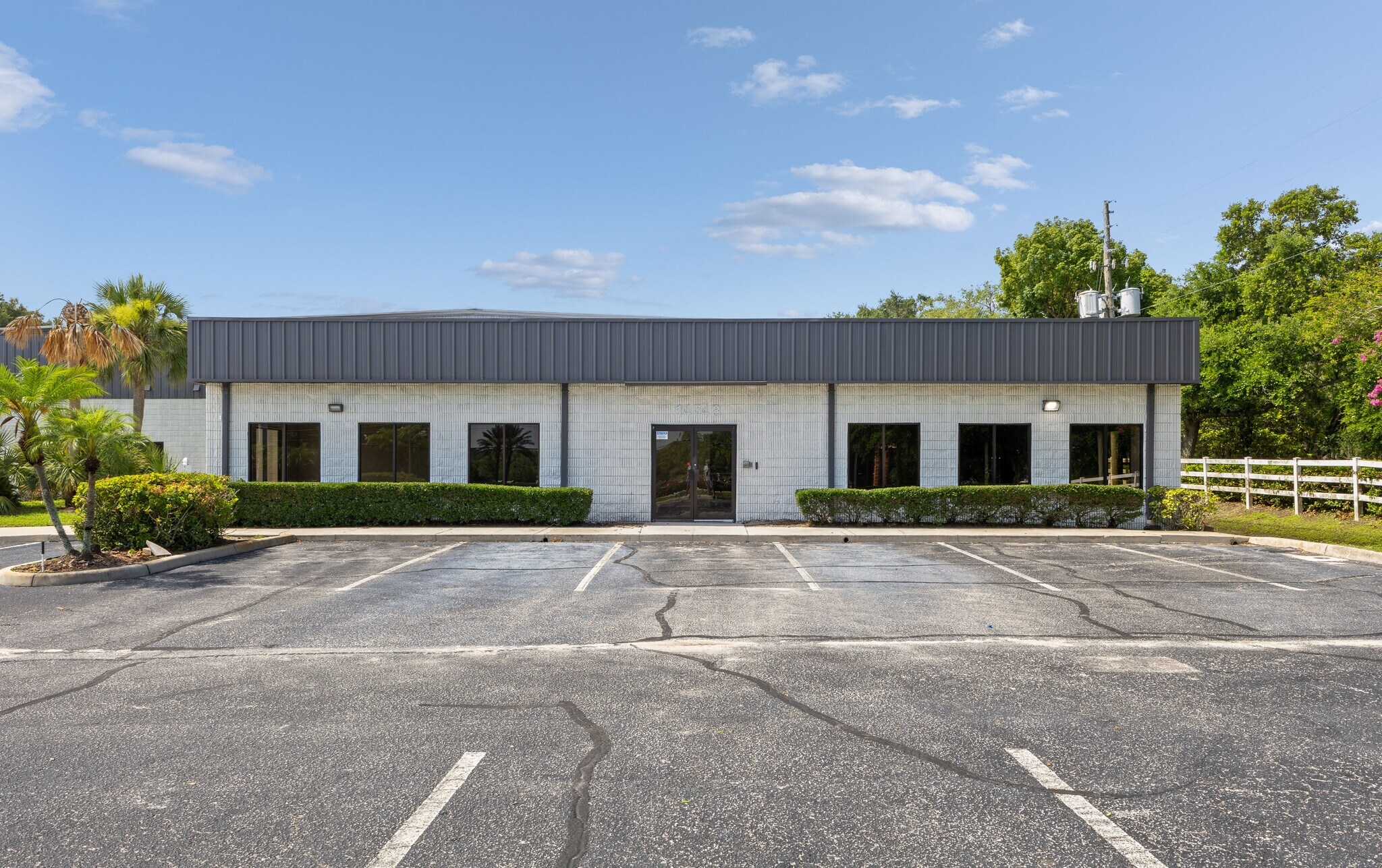 14748 W Colonial Dr, Winter Garden, FL for sale Primary Photo- Image 1 of 11