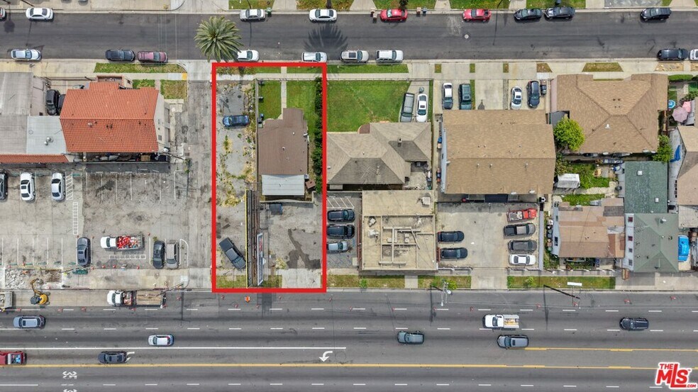 1021-1025 101st St & 1026 W Century Blvd portefeuille de 3 propriétés à vendre sur LoopNet.ca - Photo du bâtiment - Image 2 de 45