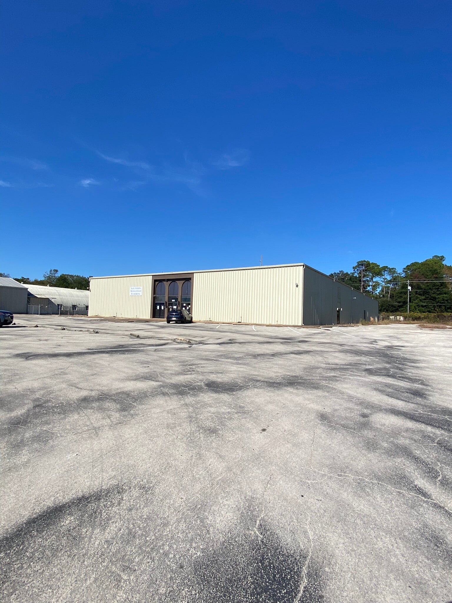 909 W Roosevelt Ave, Albany, GA for lease Interior Photo- Image 1 of 3