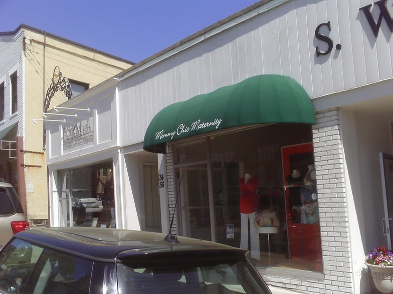 26-44 W Putnam Ave, Greenwich, CT for lease - Building Photo - Image 2 of 5