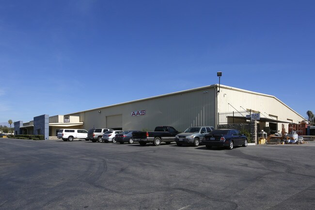 Plus de détails pour 3051 Myers St, Riverside, CA - Industriel à louer