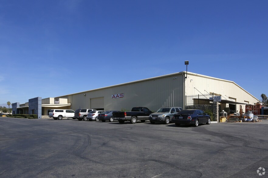 3051 Myers St, Riverside, CA à louer - Photo du bâtiment - Image 1 de 4