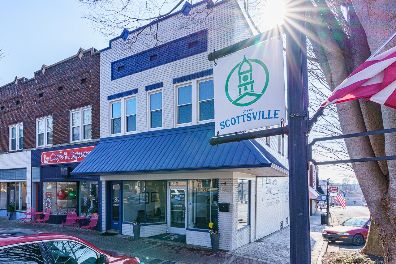 106 Public Sq, Scottsville, KY à louer Photo principale- Image 1 de 18