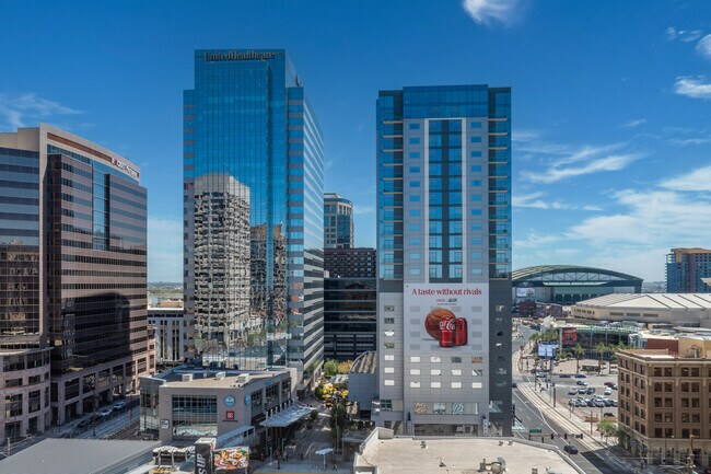 Plus de détails pour 1 E Washington St, Phoenix, AZ - Bureau, Commerce de détail à louer