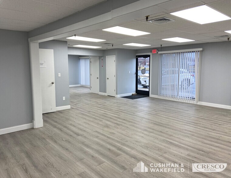6800-6898 Engle Rd, Middleburg Heights, OH for lease - Building Photo - Image 2 of 10