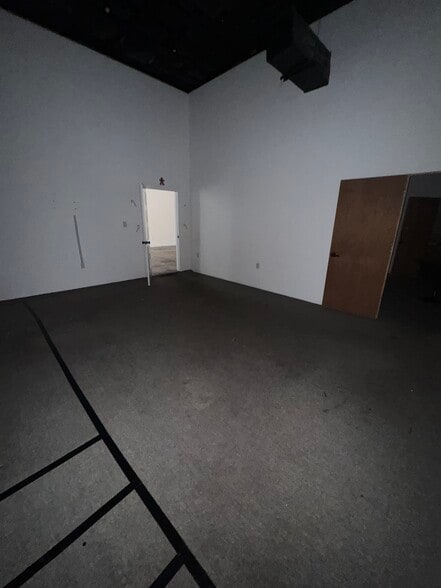 4715 Main St, Houston, TX for lease - Building Photo - Image 3 of 28