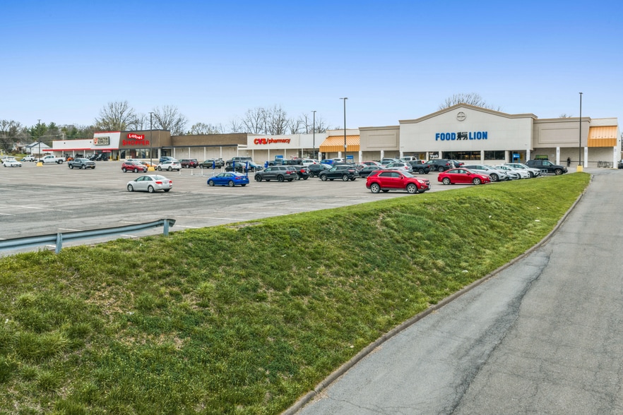 1380 E Main St, Wytheville, VA for sale - Building Photo - Image 1 of 11