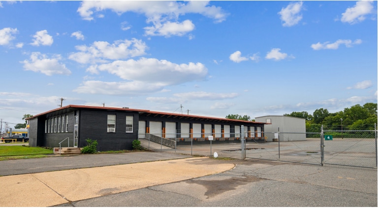 1333 N Market St, Shreveport, LA for lease - Building Photo - Image 1 of 24