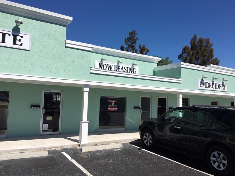 12713 Mcgregor Blvd, Fort Myers, FL for sale - Building Photo - Image 2 of 9