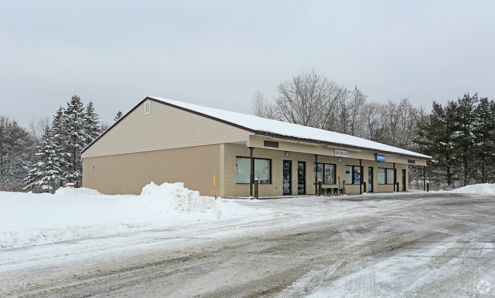 4454-4460 State Highway 30, Perth, NY à vendre - Photo principale - Image 1 de 1