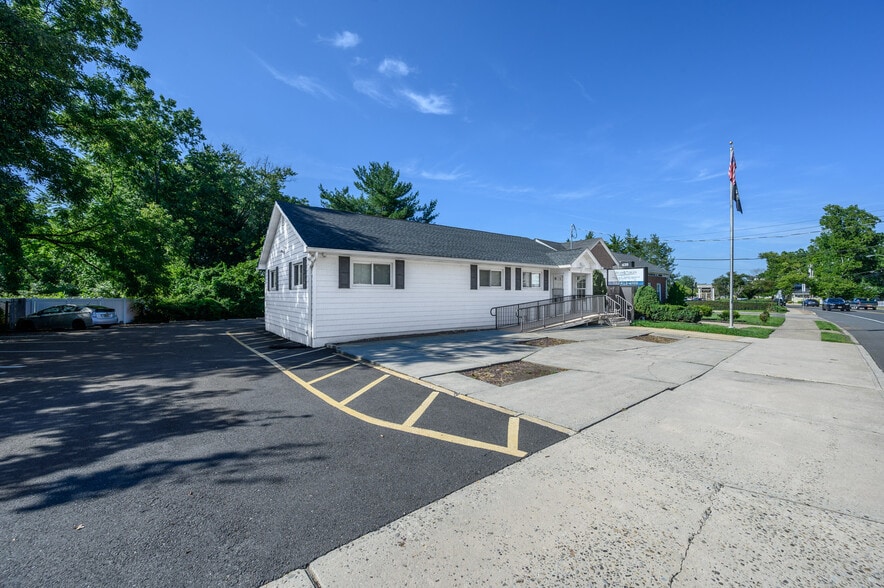 438 Main St, Spotswood, NJ à vendre - Photo du bâtiment - Image 2 de 26