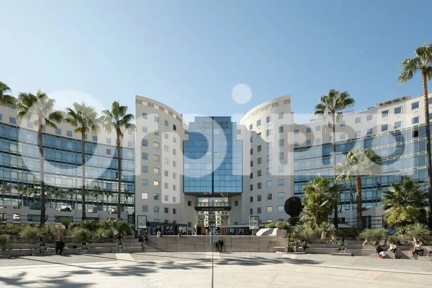 201 Rue De La Piazza, Noisy-le-Grand à louer - Photo du bâtiment - Image 3 de 48