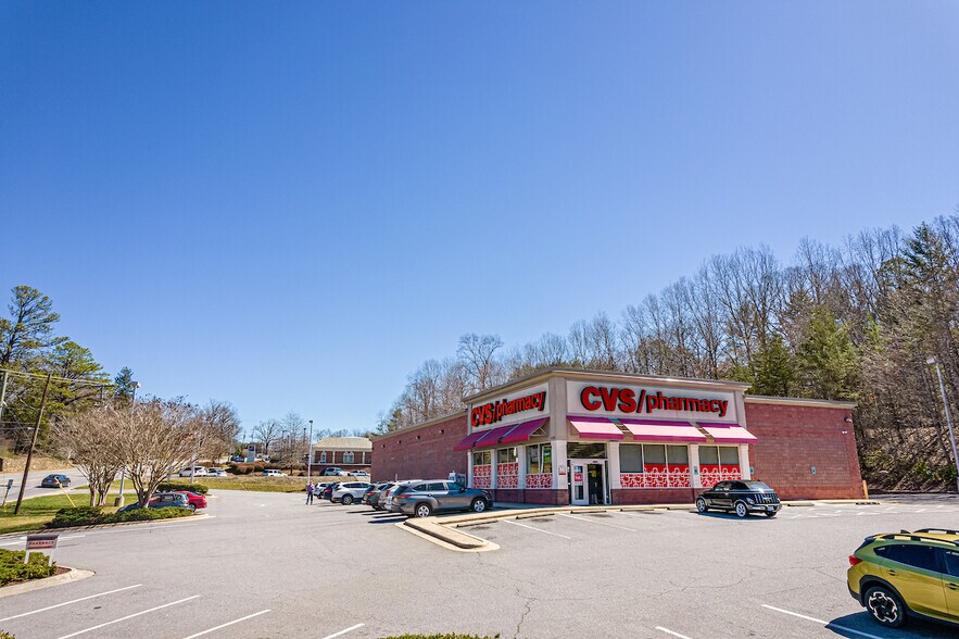 425 W State St, Black Mountain, NC à vendre - Photo du bâtiment - Image 3 de 16