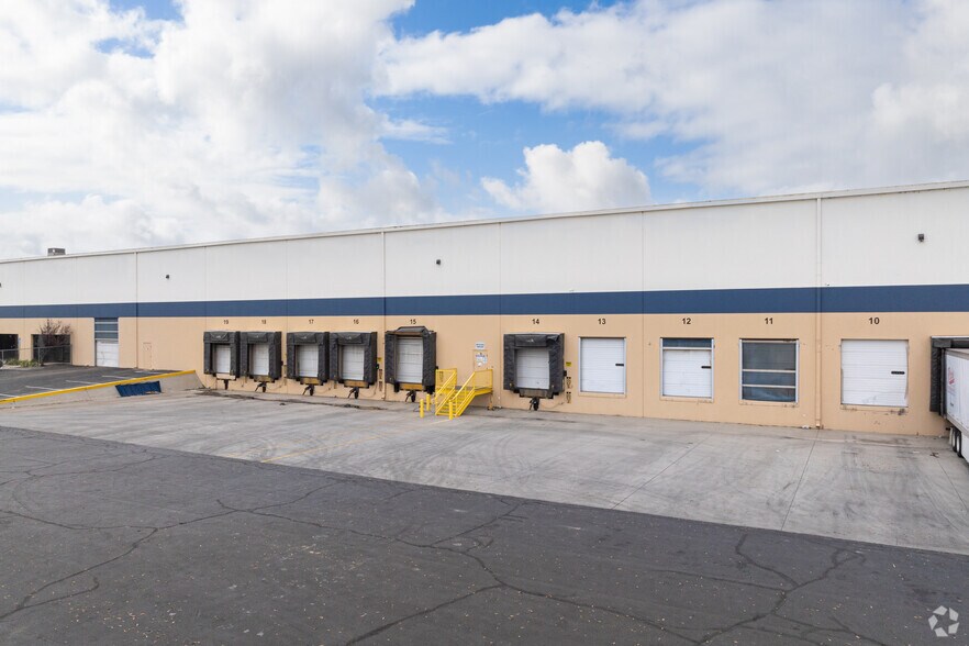 480 E North Ave, Fresno, CA à louer - Photo du bâtiment - Image 3 de 3