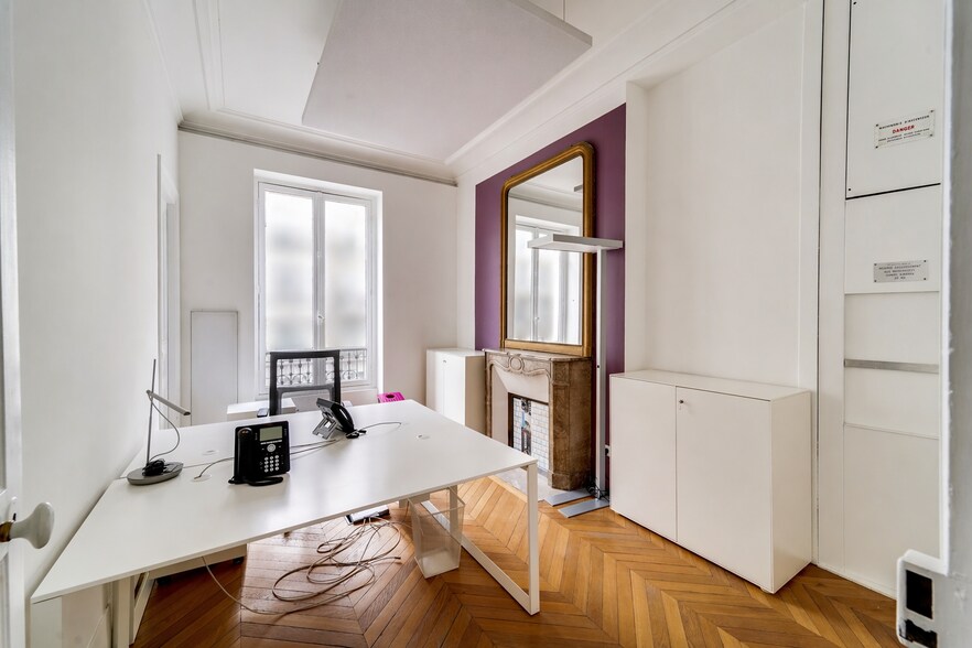 Bureau dans Paris à vendre - Photo du bâtiment - Image 2 de 4