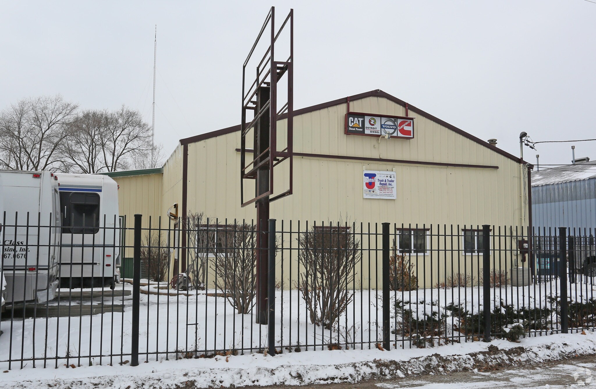 17620 Chicago Ave, Lansing, IL for lease Primary Photo- Image 1 of 21