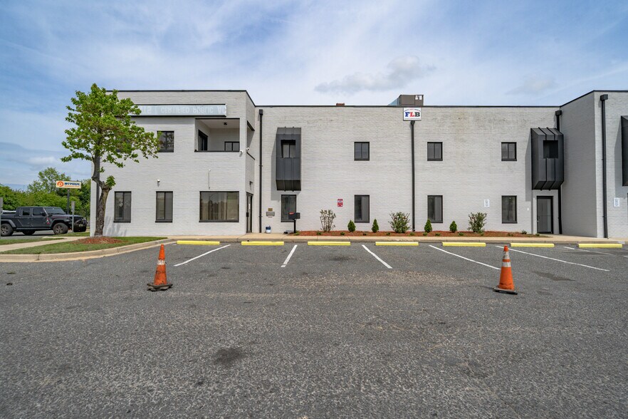 8023 Malcolm Rd, Clinton, MD à louer - Photo du bâtiment - Image 2 de 86