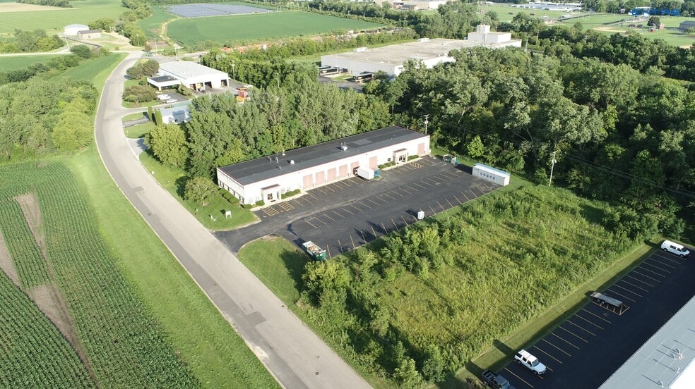 950 Greenlee St, Marengo, IL for sale - Aerial - Image 3 of 4