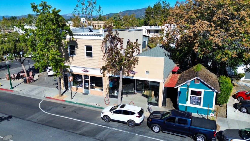 211-219 W 1st St, Claremont, CA à louer - Photo du bâtiment - Image 2 de 2
