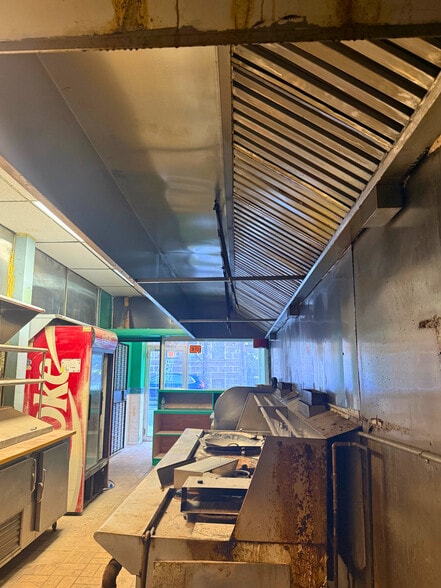 133 E 157th St, Bronx, NY for lease - Building Photo - Image 3 of 11