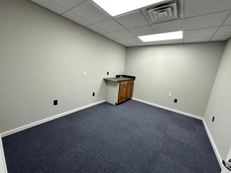 220 N Main St, Lexington, NC à louer - Photo du bâtiment - Image 3 de 16