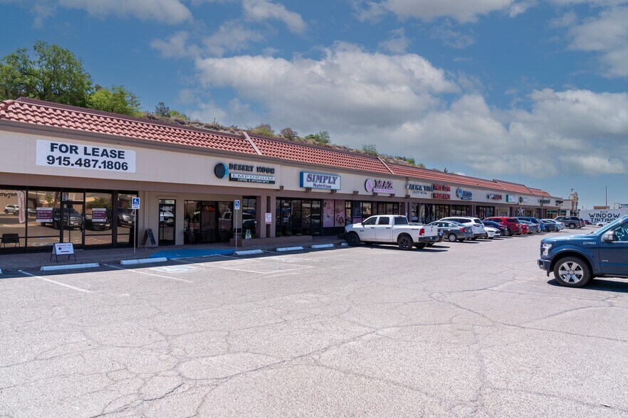 4400 N Mesa St, El Paso, TX à louer - Photo du bâtiment - Image 2 de 3