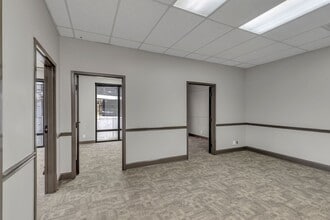 33 Music Sq W, Nashville, TN for lease Building Photo- Image 2 of 5