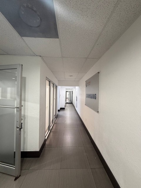 10850 NW 27th St, Doral, FL 33172 - Unité 10850 - - Photo intérieure - Image 2 of 3