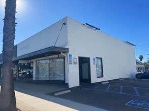 417-431 S Coast Hwy 101, Oceanside, CA à louer Photo du bâtiment- Image 2 de 2