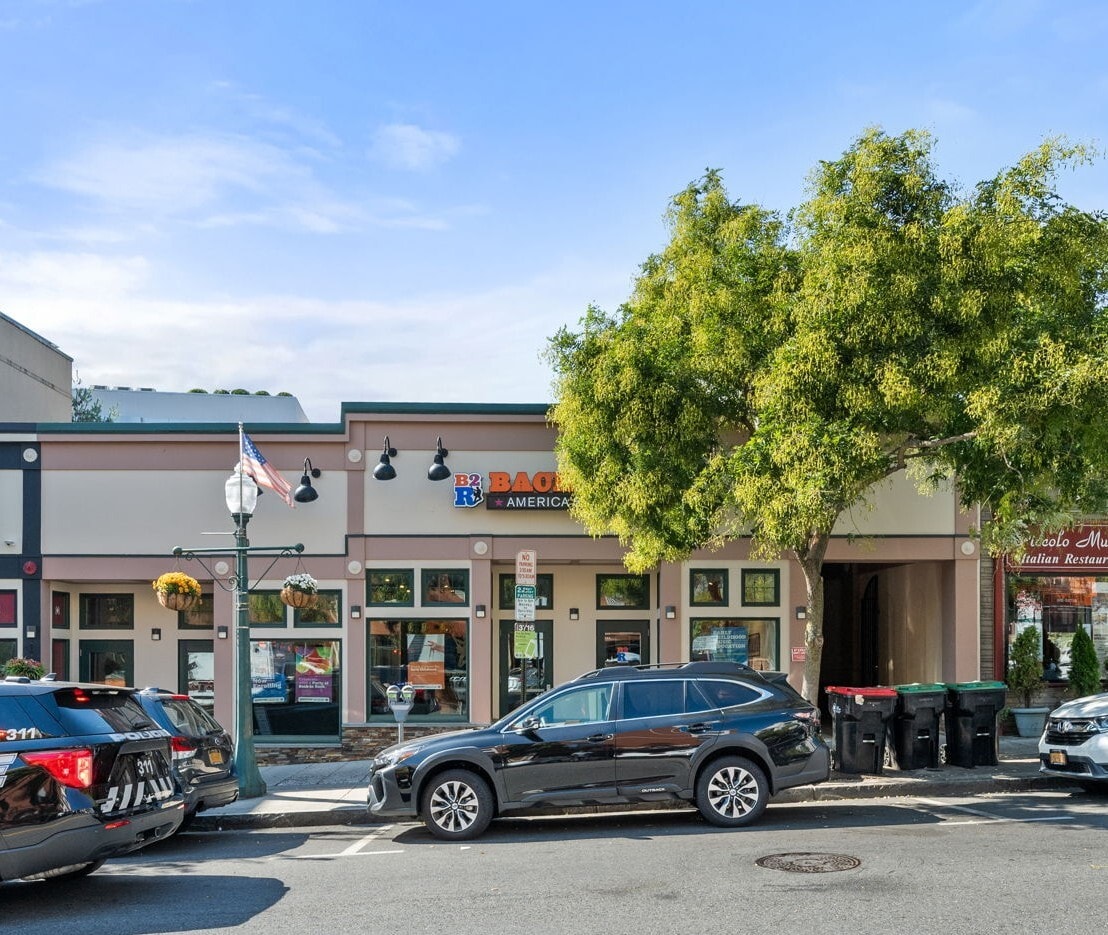 122-134 Mamaroneck Ave, Mamaroneck, NY for lease Interior Photo- Image 1 of 9