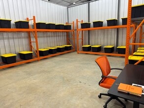 1027 Outpost Dr, Conroe, TX for lease Building Photo- Image 1 of 8