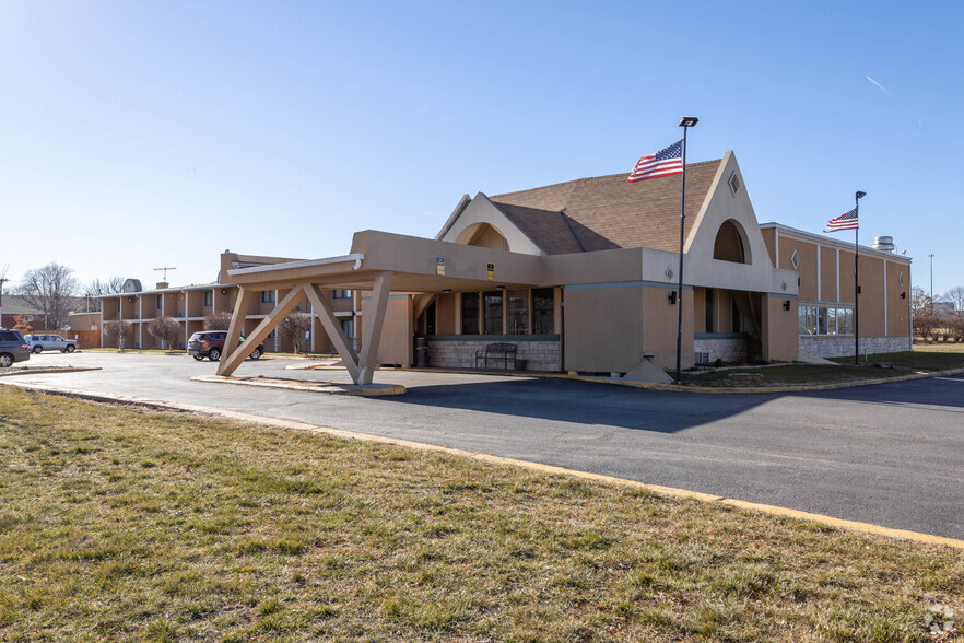 3537 W Broadway, Council Bluffs, IA à vendre - Photo principale - Image 1 de 1