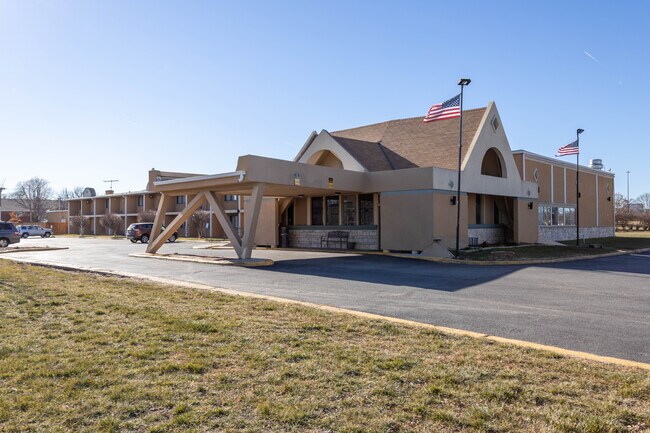 More details for 3537 W Broadway, Council Bluffs, IA - Hospitality for Sale