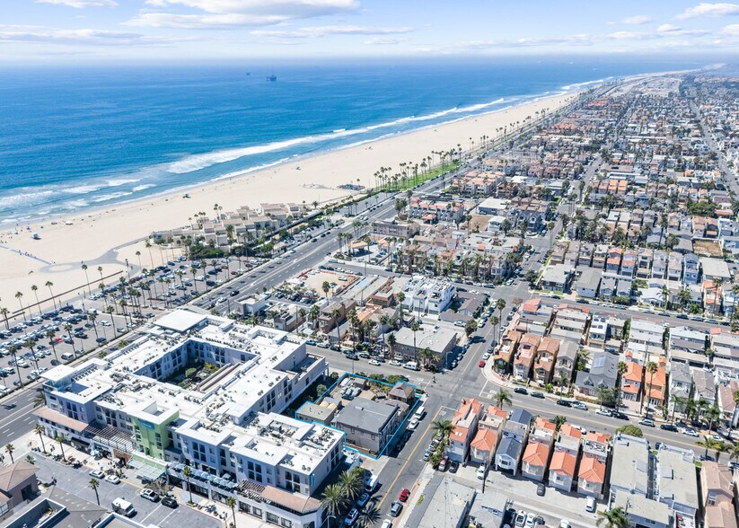 517 Walnut Ave, Huntington Beach, CA à vendre - Photo du bâtiment - Image 2 de 2