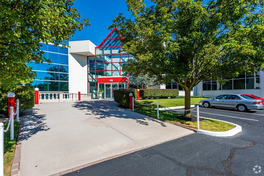 1301 State Route 36, Hazlet, NJ à louer - Photo du bâtiment - Image 3 de 28