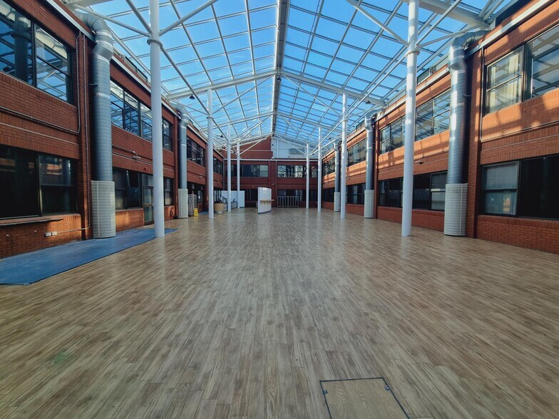1 Kelvin Clos, Warrington for lease - Building Photo - Image 2 of 7