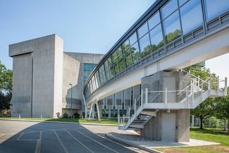 Plus de détails pour 100 Metro Blvd, Nutley, NJ - Bureau à louer