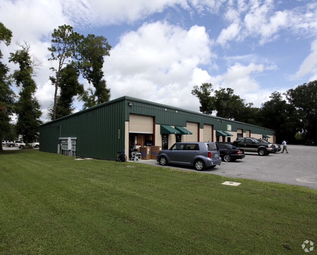 3315 SW 13th St, Ocala, FL à louer Photo intérieure- Image 1 de 10