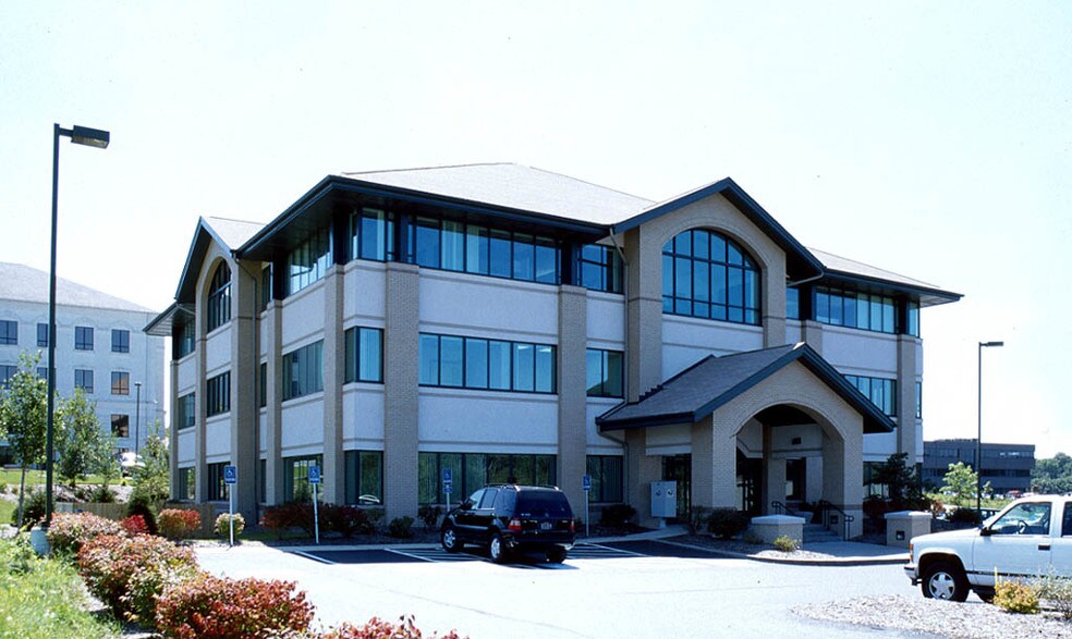 5500 Brooktree Rd, Wexford, PA à louer - Photo du bâtiment - Image 2 de 11