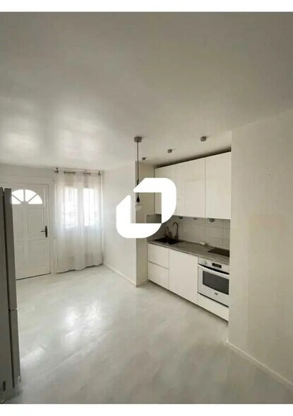 Office in Clamart for lease - Interior Photo - Image 3 of 5