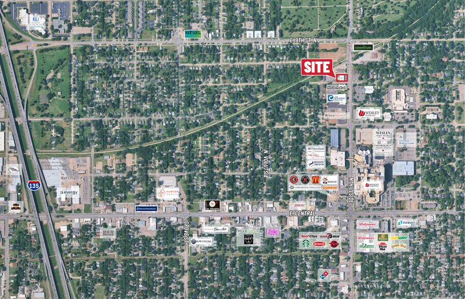 907 N Hillside, Wichita, KS à louer - Aérien - Image 3 de 3